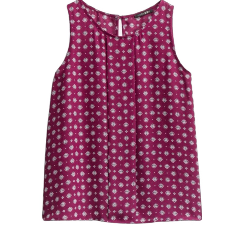 Papermoon Corvin Crew Neck Sleeveless Blouse
